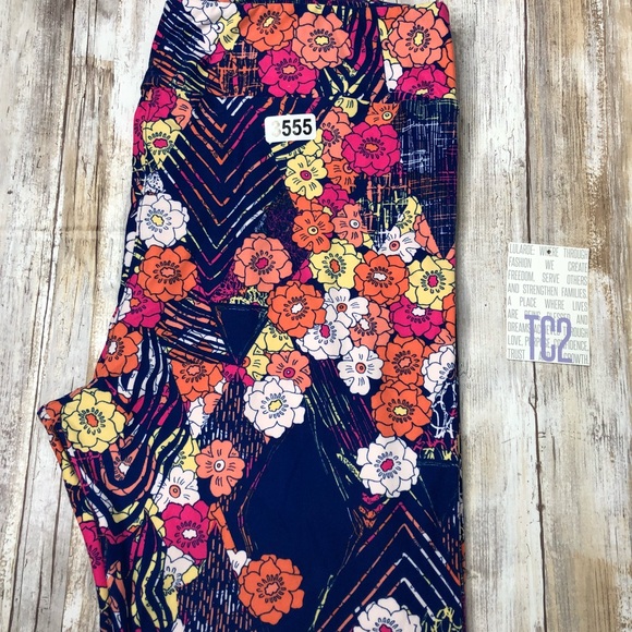 LuLaRoe Plus Size Leggings - Picture 1 of 3